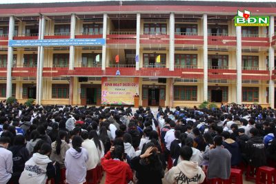 Hơn 1.000 học sinh Trường THPT Chu Văn An được tuyên truyền pháp luật