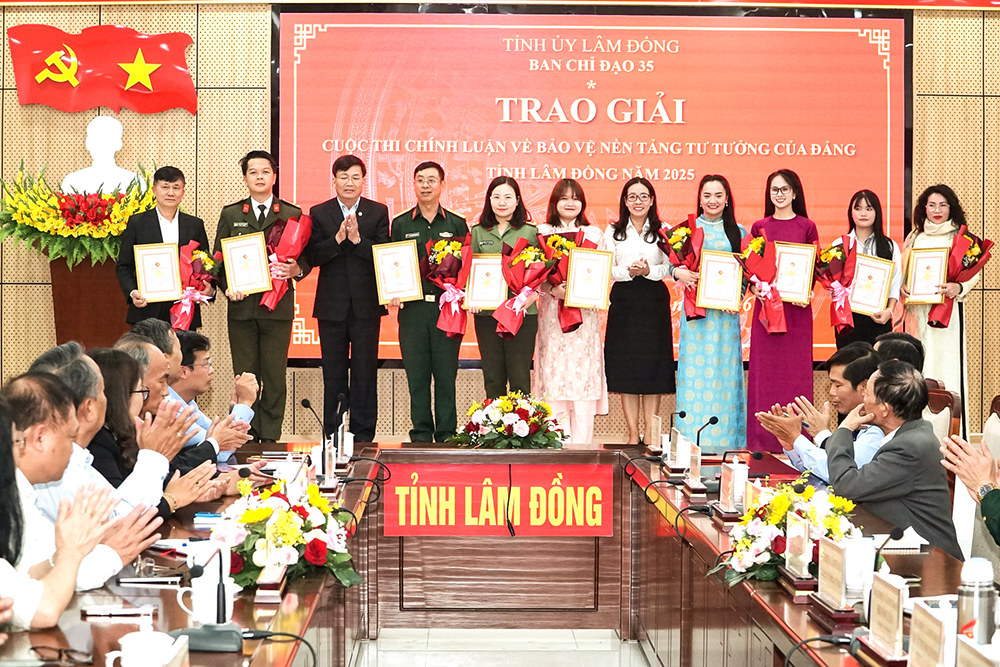 Ngành Giáo dục có 10 cá nhân đạt giải Cuộc thi chính luận bảo vệ nền tảng tư tưởng của Đảng